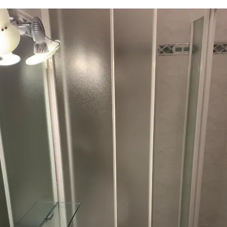 Sant'agostino 2 公寓 圣雷默